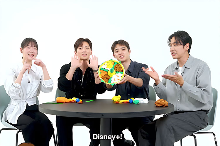 cast-the-manipulated-‘tumpengan’-untuk-rayakan-perilisannya-–-times-banyuwangi