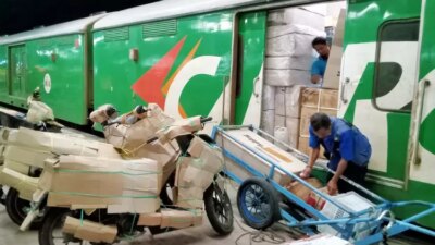 efisien-dan-tepat-waktu,-angkutan-barang-kereta-api-kai-divre-i-sumut-terus-tumbuh