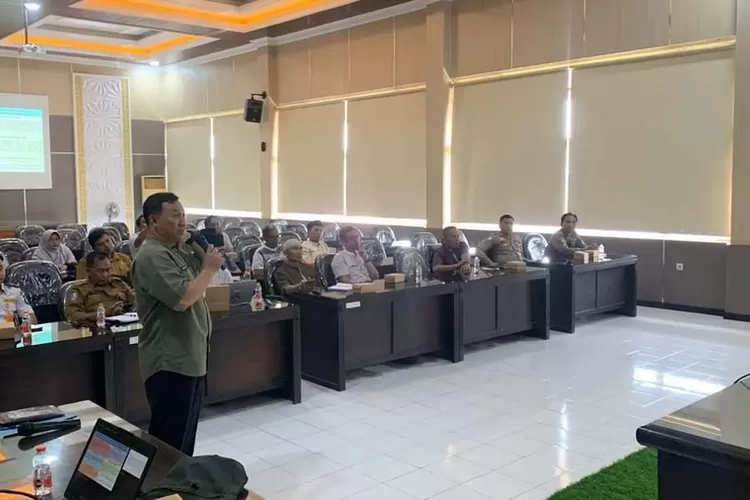 tol-probowangi-siap-rampung-akhir-2025!-ekonomi-bondowoso-diprediksi-melejit,-pdrb-bisa-tembus-rp10-triliun!
