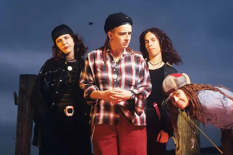 mengenal-4-non-blondes,-band-yang-populerkan-lagu-what’s-up-yang-kembali-viral-–-times-banyuwangi