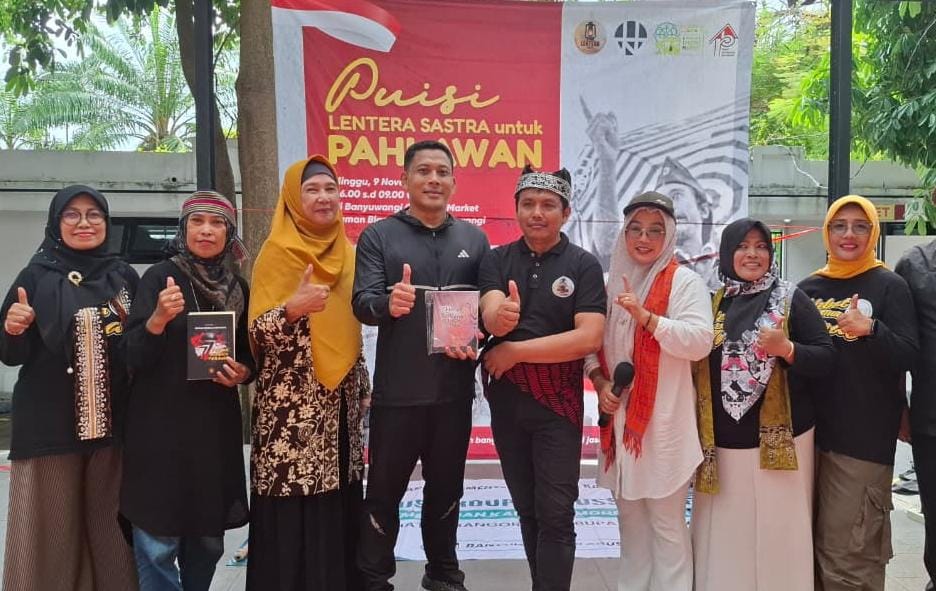 kapolresta-banyuwangi-membacakan-puisi-“pahlawan-itu-bernama-rakyat”-pada-gelaran-puisi-lentera-sastra-untuk-pahlawan