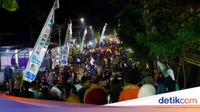 festival-ngopi-sepuluh-ewu-banyuwangi-pikat-pengunjung-lokal-turis-asing