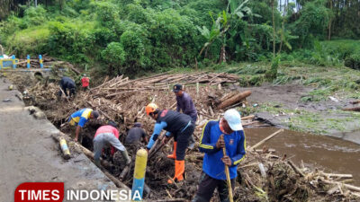 cuaca-ekstrem-di-kabupaten-malang-memicu-banjir-luapan-sungai-hingga-tanah-longsor-–-times-banyuwangi