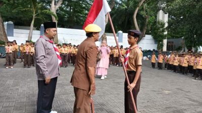 mi-darun-najah-i-banyuwangi-peringati-hari-pahlawan-di-tmp-wisma-raga-satria