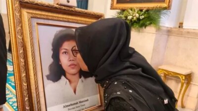 profil-marsinah,-buruh-tangguh-dari-nganjuk-yang-kini-resmi-jadi-pahlawan-nasional-2025