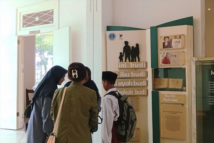 museum-pendidikan-surabaya,-ruang-yang-menghubungkan-pendidikan-dari-masa-ke-masa-–-times-banyuwangi