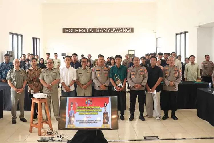 hangat-dan-penuh-keakraban!-kapolresta-banyuwangi-silaturahmi-bareng-kbpp-polri,-kompak-jaga-kamtibmas