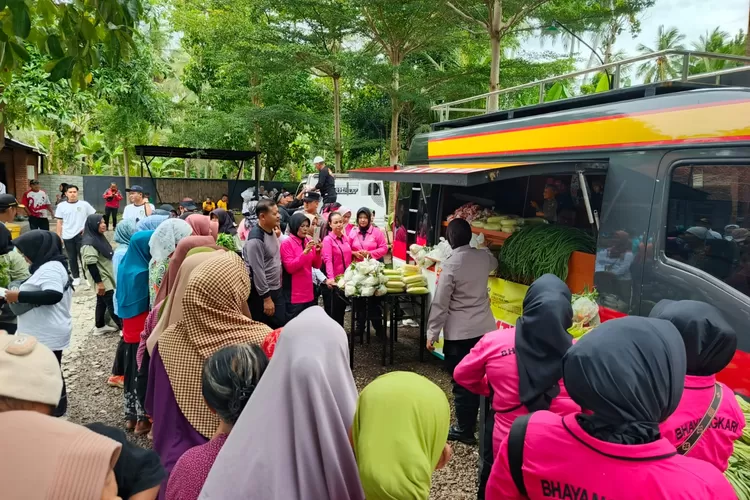 polresta-banyuwangi-hadirkan-edukasi-keamanan-melalui-mayur-kamtibmas