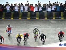 Banyuwangi BMX Supercross 2025 Dimulai, 7 Rider Adu Cepat di Sirkuit Muncar