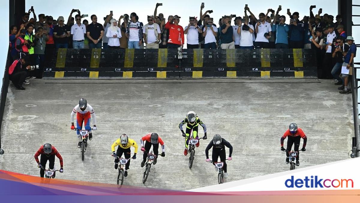 banyuwangi-bmx-supercross-2025-dimulai,-7-rider-adu-cepat-di-sirkuit-muncar