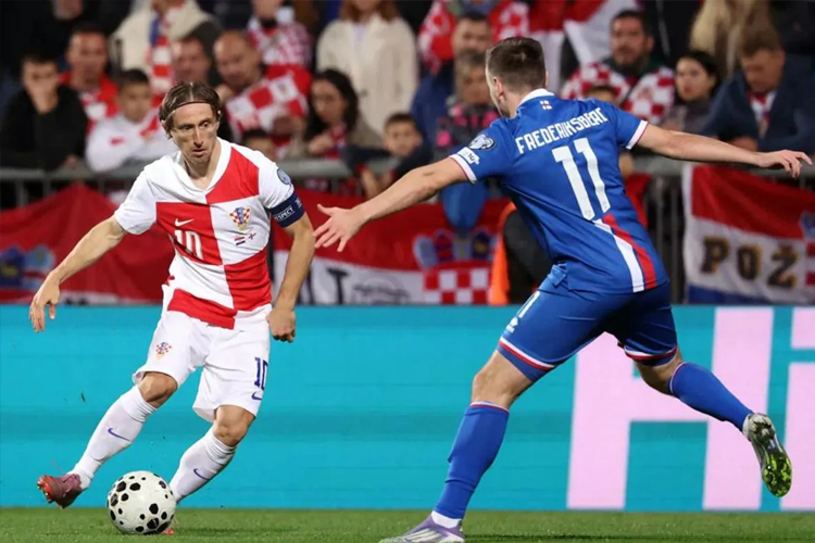 kroasia-pastikan-tiket-ke-piala-dunia-2026,-modric-dan-perisic-bawa-vatreni-taklukkan-faroe-3-1-–-times-banyuwangi