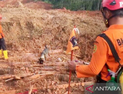 Longsor Cibeunying Cilacap, Tim SAR Hadapi Tantangan Kedalaman 8 Meter – TIMES Banyuwangi