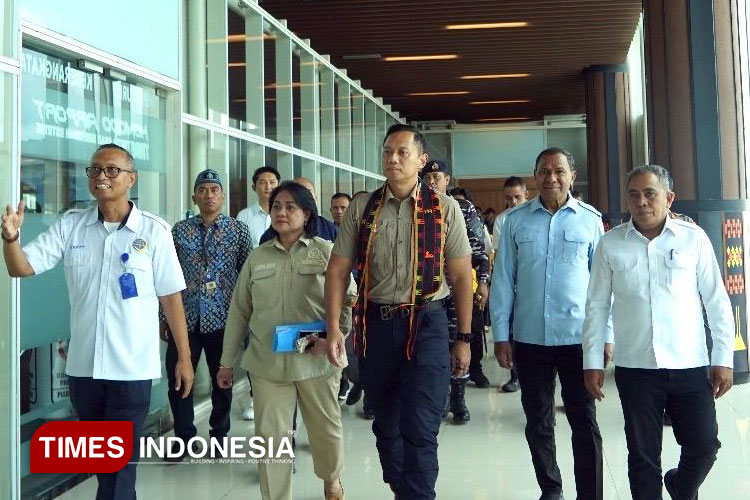kunjungan-tiga-menteri-di-labuan-bajo,-ahy-sebut-infrastruktur-kunci-dongkrak-pariwisata-dan-ekraf-–-times-banyuwangi