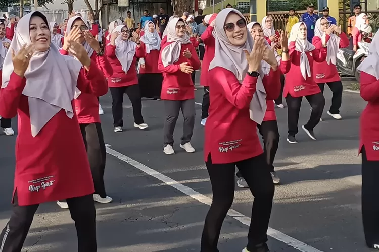 dwp-banyuwangi-hadir-di-cfd-a.-yani,-dorong-pola-hidup-sehat-dan-pemberdayaan-umkm