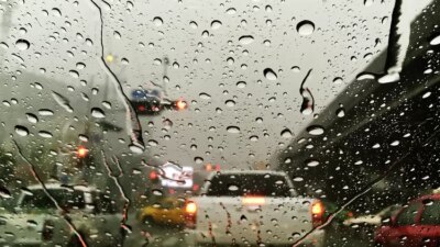 bmkg-peringatkan-banyuwangi-dilanda-cuaca-ekstrem-sepekan,-waspada-hujan-lebat,-angin-kencang,-hingga-longsor!