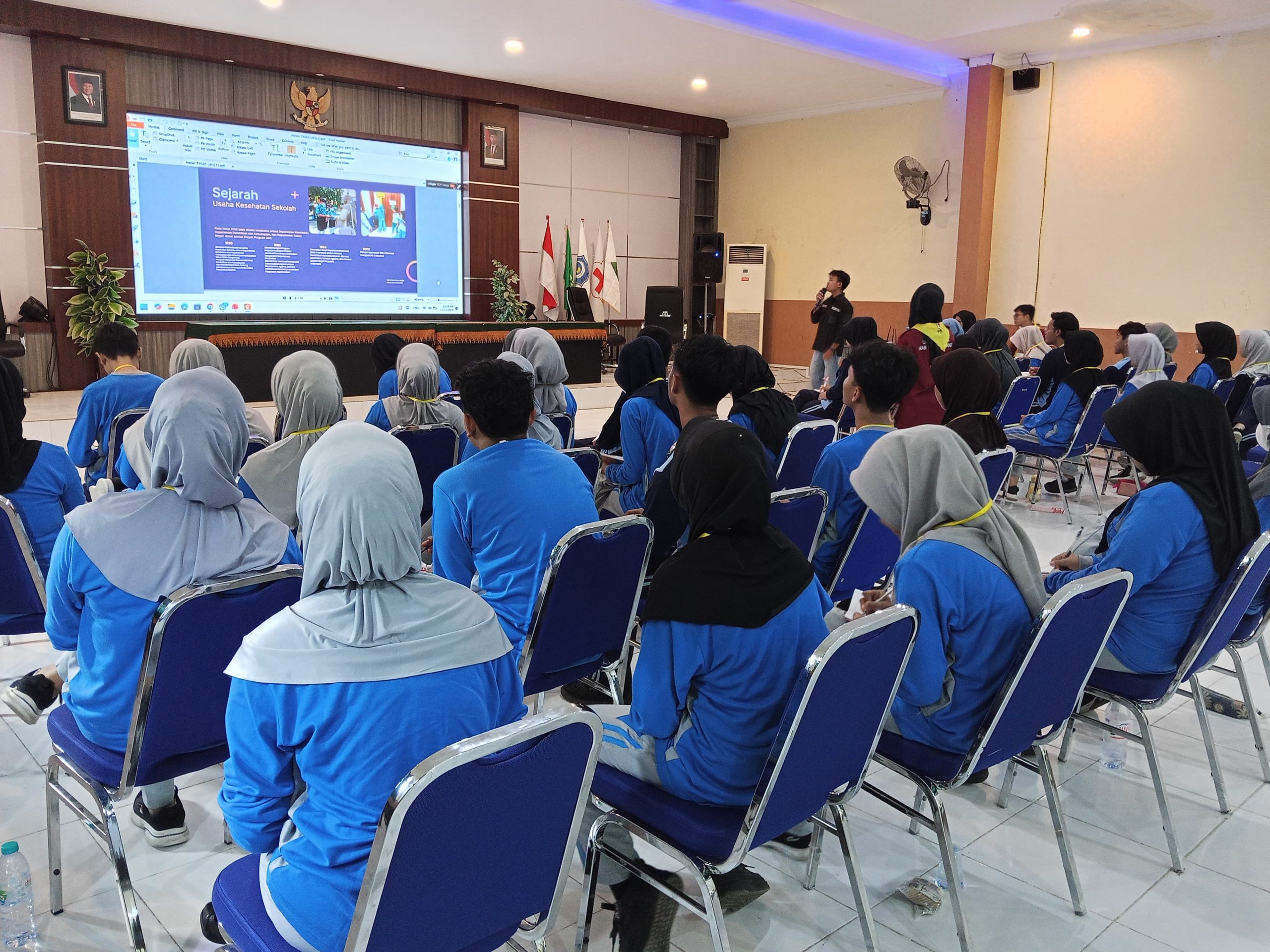 man-1-banyuwangi-gelar-diklat-pmr-dan-uks/m:-wujudkan-kader-sehat,-siap,-dan-berperan-aktif-di-sekolah