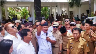 puluhan-kepala-desa-datangi-kantor-dprd-banyuwangi,-klarifikasi-pernyataan-terkait-korupsi-bansos