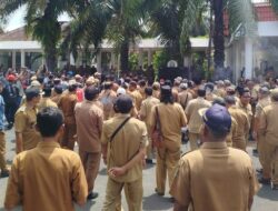 Dituduh Potong Bansos, Ratusan Kades Minta Anggota DPRD Banyuwangi Minta Maaf Terbuka