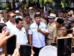 Ratusan Kades Demo DPRD Banyuwangi! Akui Salah, Suwito Minta Maaf di Hadapan Kepala Desa