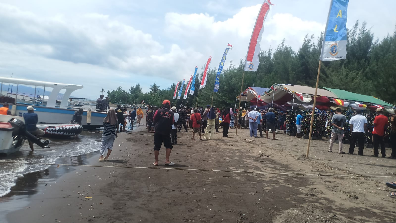 warga-antusias-sambut-peresmian-spot-fishing-center-di-pantai-bimo-wonderful