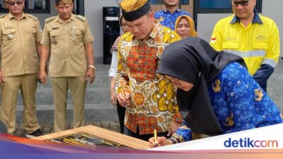 bupati-ipuk-resmikan-rumah-pintar-binaan-pt-bsi,-ini-harapannya