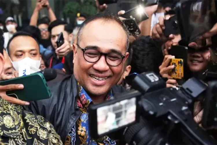 profil-lengkap-rafael-alun-trisambodo:-dari-pejabat-pajak,-kasus-gratifikasi-dan-tppu,-hingga-deretan-aset-triliunan-yang-dirampas-negara