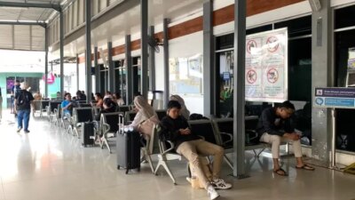 anjlokan-kereta-api-barang-aksa-cargo,-kai-sampaikan-permohonan-maaf-dan-update-penanganan