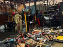 Percikan Api dari Kompor Picu Kebakaran Gudang Penyimpanan di Banyuwangi