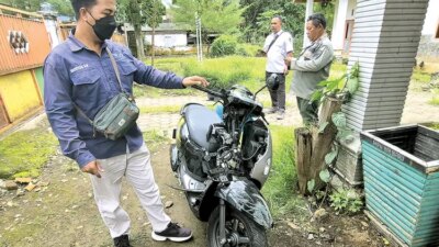 motor-tabrak-truk-di-kalibaru-banyuwangi,-satu-keluarga-asal-lumajang-masuk-rs