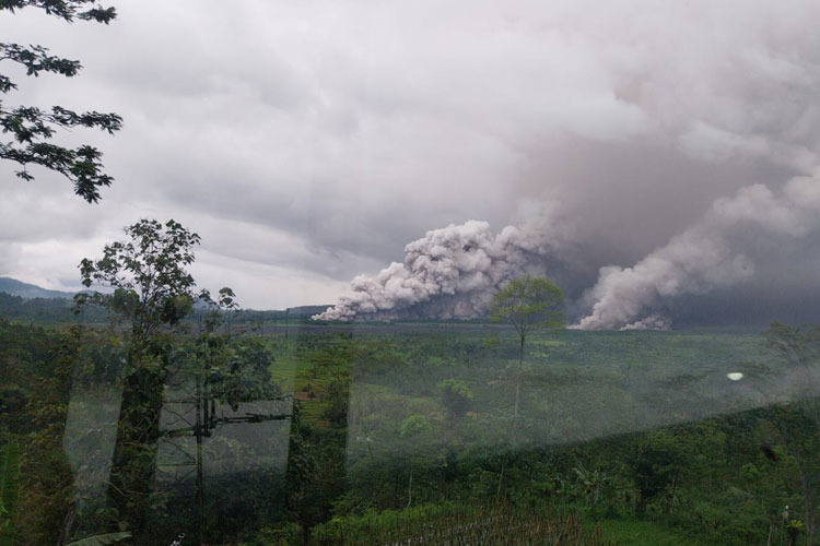kronologi-aktivitas-vulkanik-sebelum-dan-pasca-erupsi-gunung-semeru-19-november-2025-–-times-banyuwangi