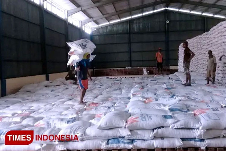 bangun-100-gudang-baru,-bulog-estimasikan-bisa-tampung-1-juta-ton-beras-–-times-banyuwangi