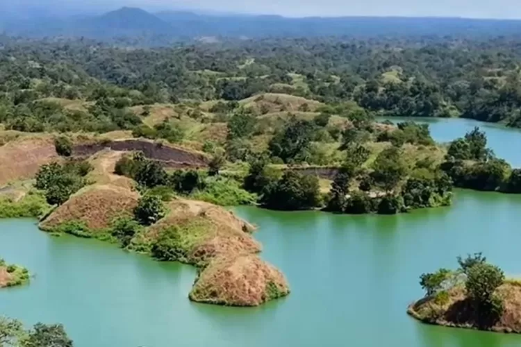 inilah-waduk-bajulmati,-‘raja-ampat’-jawa-timur:-infrastruktur-rp422-miliar-dongkrak-pertanian-dan-wisata