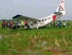 Pesawat Jatuh di Sawah Karawang, 5 Awak Selamat: Sempat Berputar-putar di Udara Sebelum Mendarat Darurat