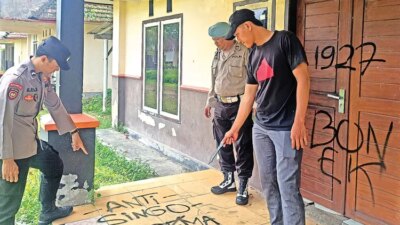dua-aksi-vandalisme-guncang-cluring:-rumah-dinas-perhutani-dan-mobil-warga-jadi-sasaran-otk