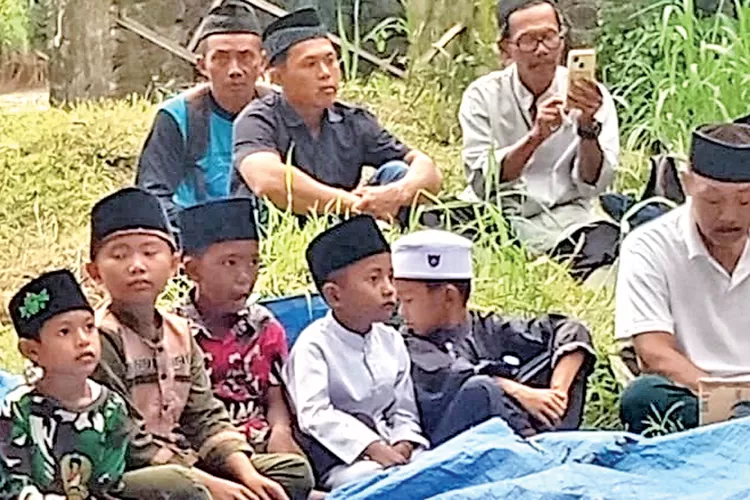 warga-banyuwangi-gelar-selamatan-sambut-pembangunan-jembatan-sukamade-di-pesanggaran