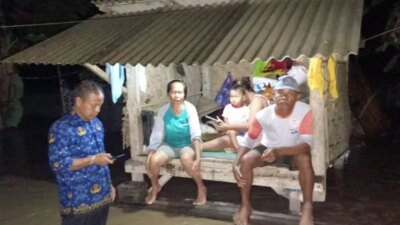 ratusan-kk-terdampak-banjir-di-banyuwangi,-bpbd-gerak-cepat-salurkan-bantuan-dan-lakukan-pembersihan
