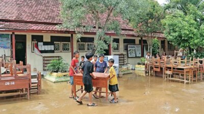 700-rumah-di-banyuwangi-terdampak-banjir,-sungai-apur-meluap-dan-longsor-gunung-gamping-tutup-akses-warga