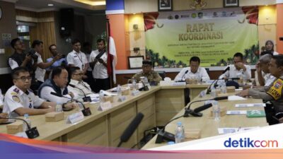 kemenhub-siapkan-regulasi-antisipasi-lonjakan-nataru-di-ketapang-banyuwangi