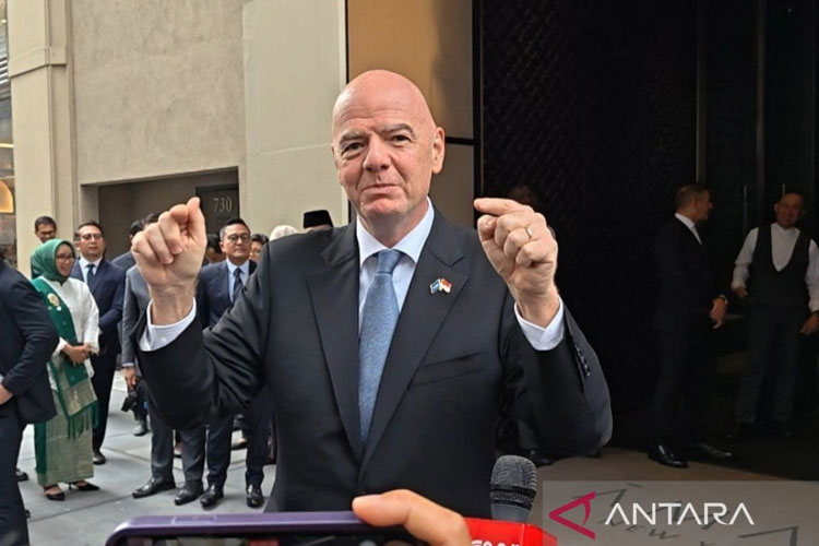 fifa-dan-sfd-siapkan-dana-1-miliar-dolar-as-untuk-pembangunan-stadion-di-negara-berkembang-–-times-banyuwangi