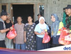 PT BSI Salurkan Bantuan Sembako ke Warga Terdampak Banjir di 3 Desa