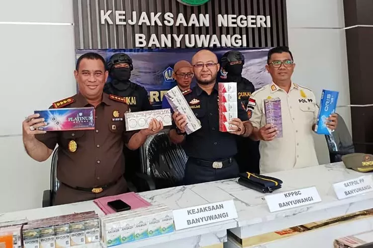 sudah-lakukan-26-penindakan,-satpol-pp-ajak-masyarakat-banyuwangi-berani-laporkan-peredaran-peredaran-rokok-tanpa-cukai
