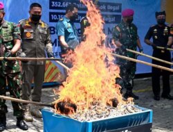 Satpol PP Banyuwangi Perketat Operasi Rokok dan Miras Ilegal, 352 Ribu Batang Dimusnahkan