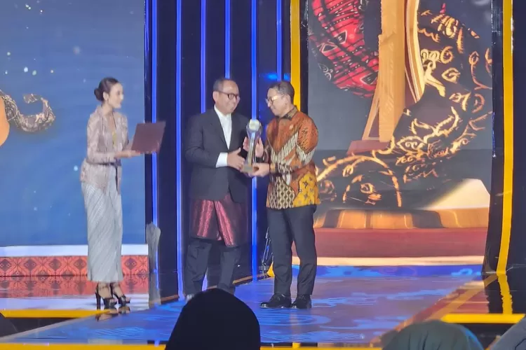 kementerian-kebudayaan-raih-detik-awards-2025,-fadli-zon-diapresiasi-atas-pelindungan-budaya