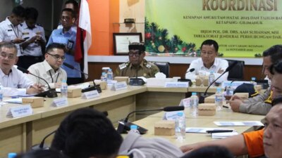 cegah-antrean-nataru-di-ketapang-gilimanuk,-pemerintah-alihkan-truk-logistik-ke-pelabuhan-jangkar-situbondo