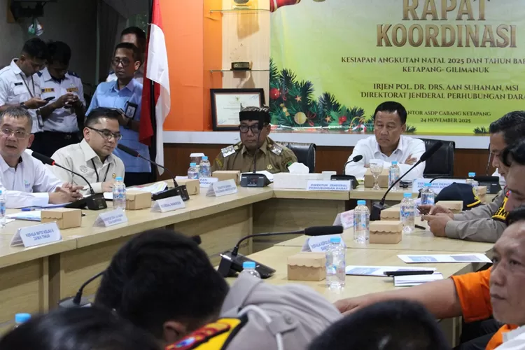 cegah-antrean-nataru-di-ketapang-gilimanuk,-pemerintah-alihkan-truk-logistik-ke-pelabuhan-jangkar-situbondo