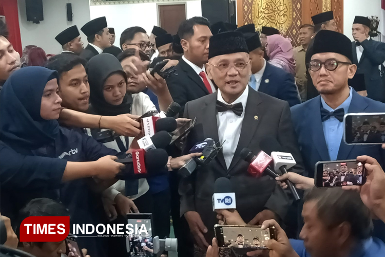 lantik-pejabat-struktur-layanan-haji-dan-umrah,-menteri-irfan-yusuf:-harus-mampu-bergerak-cepat-–-times-banyuwangi