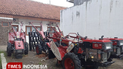 dispertan-banyuwangi-salurkan-183-alsintan-demi-percepat-swasembada-pangan-–-times-banyuwangi