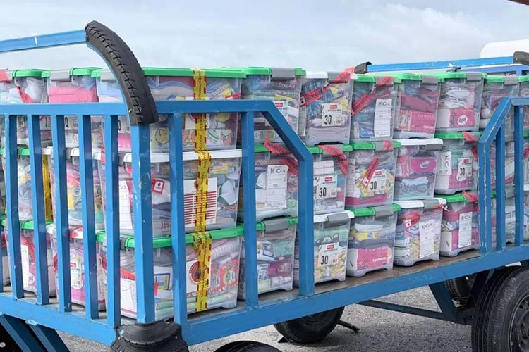 pantau-korban-banjir-longsor-sumut-dari-udara,-bnpb-kirim-bantuan-darurat-ke-sibolga-dan-tapanuli