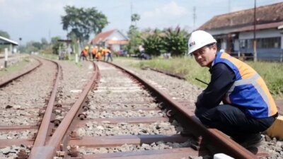infrastruktur-diperkuat,-kai-daop-9-jember-pastikan-kelancaran-perjalanan-kereta-api-nataru