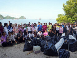 Jaga Kebersihan dan Keberlanjutan Destinasi, BPOLBF Bersihkan Pantai Binongko Labuan Bajo – TIMES Banyuwangi